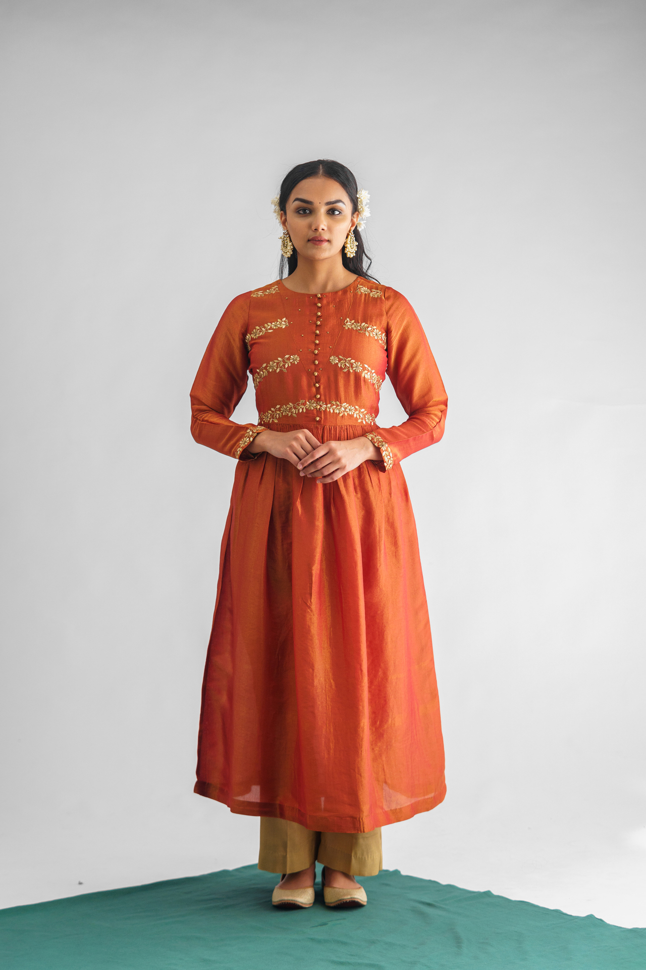 Resham Kurta with Pant(Set of 2)