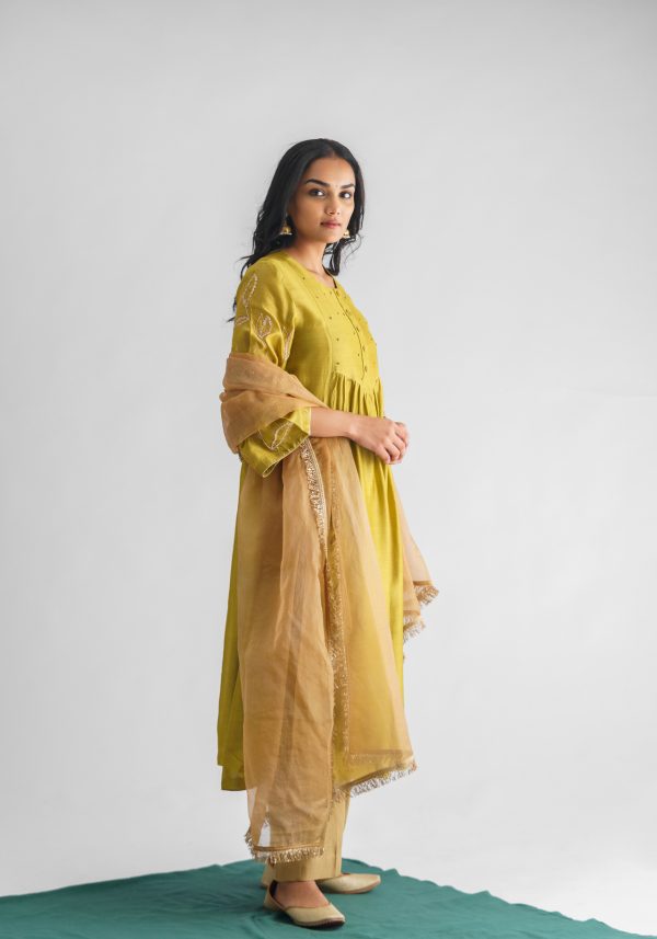 Malini Kurta with Pant(Set of 2)