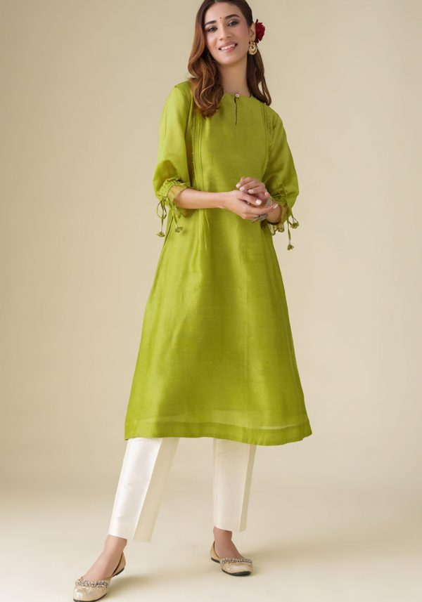 Paavna Kurta