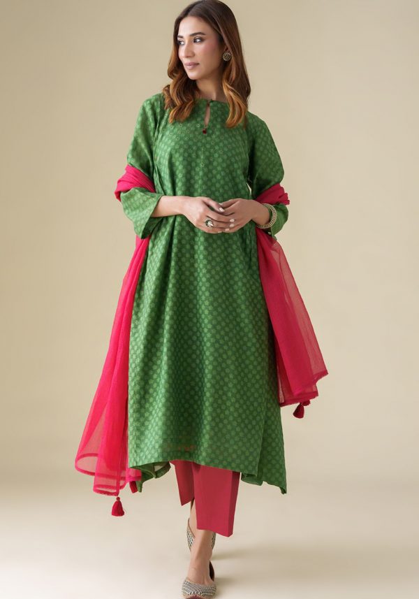 Green Hand Embroidered Chanderi Vrinda Kurta(With Slip) Set With Pant And Dupatta(Set Of 4)