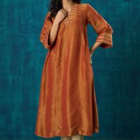Navika Kurta
