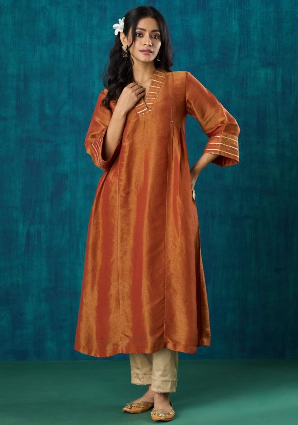 Navika Kurta