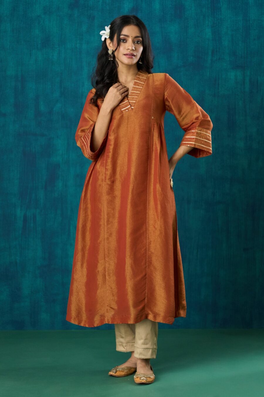 Navika Kurta