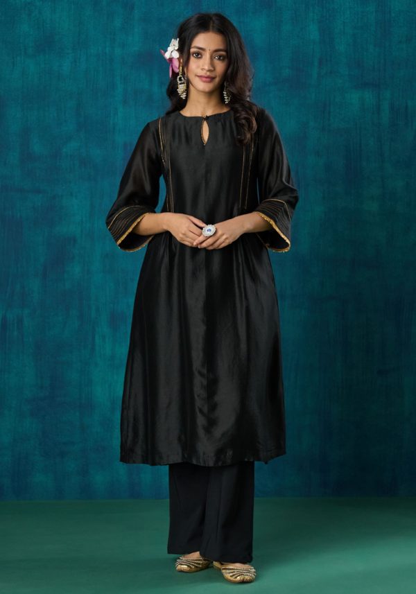 Krisha Kurta