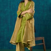 Jivika Kurta With Pants And Dupatta(Set of 3)