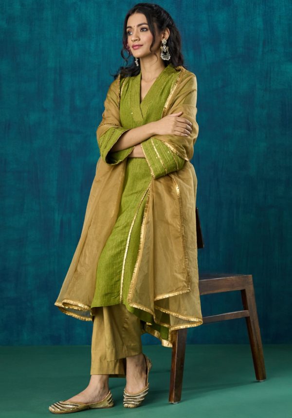 Jivika Kurta With Pants And Dupatta(Set of 3)