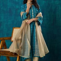 Janaki Kurta With Pants And Dupatta(Set of 3)