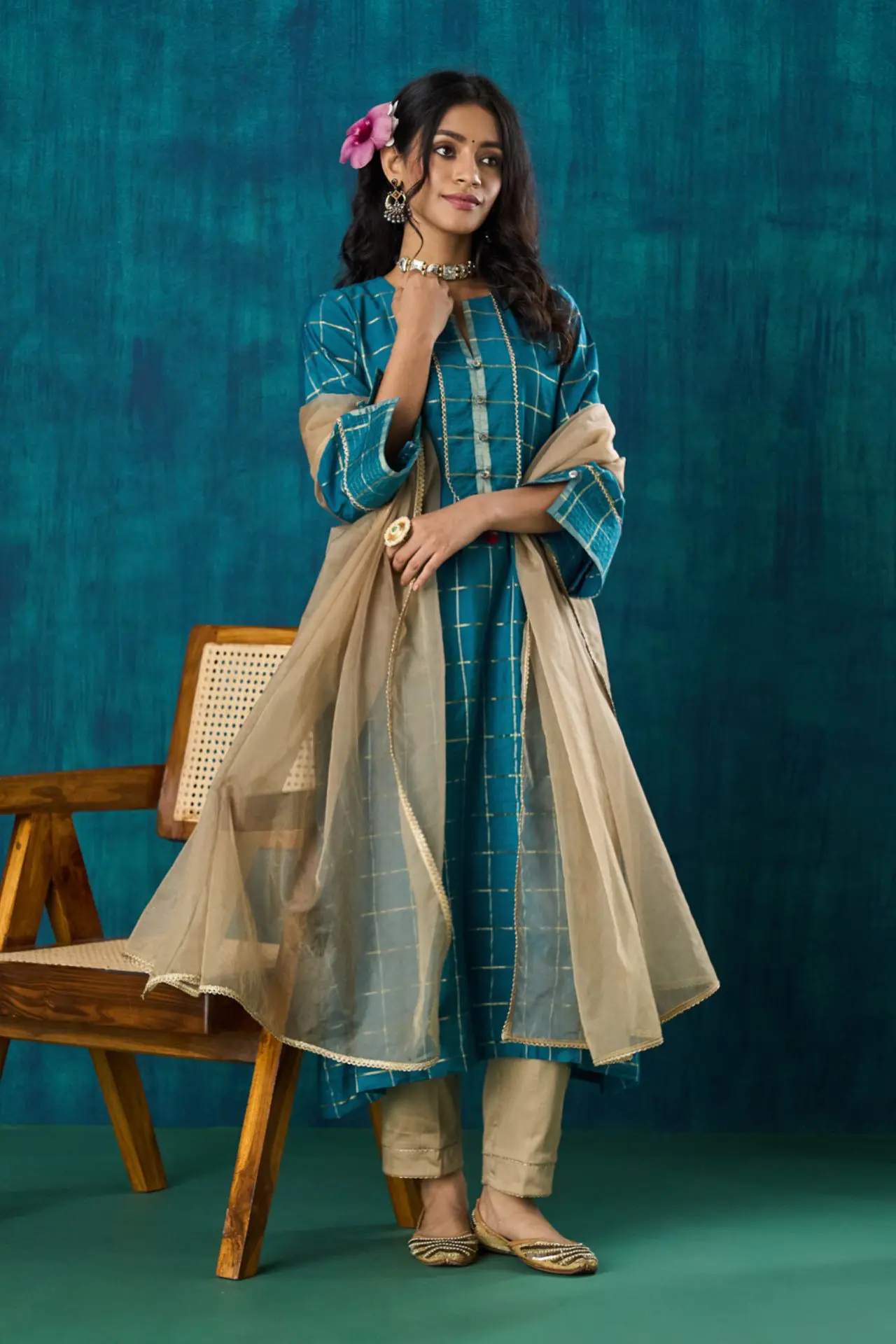 Janaki Kurta With Pants And Dupatta(Set of 3)