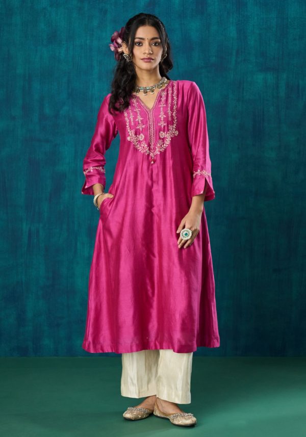 Charvi Kurta