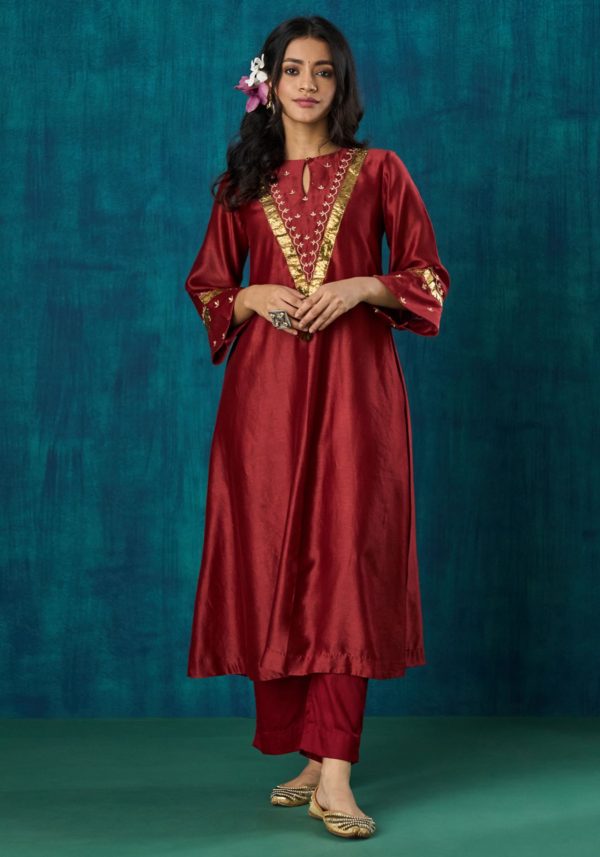 Gitika Kurta