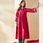 Magenta Floral Embroidered Chanderi Rashika Kurta